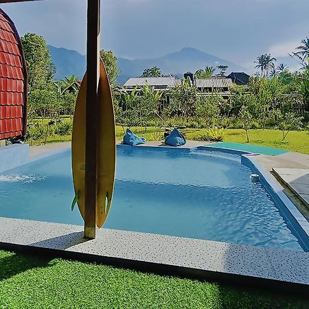 Selong Raturinjani Homestay מראה חיצוני תמונה