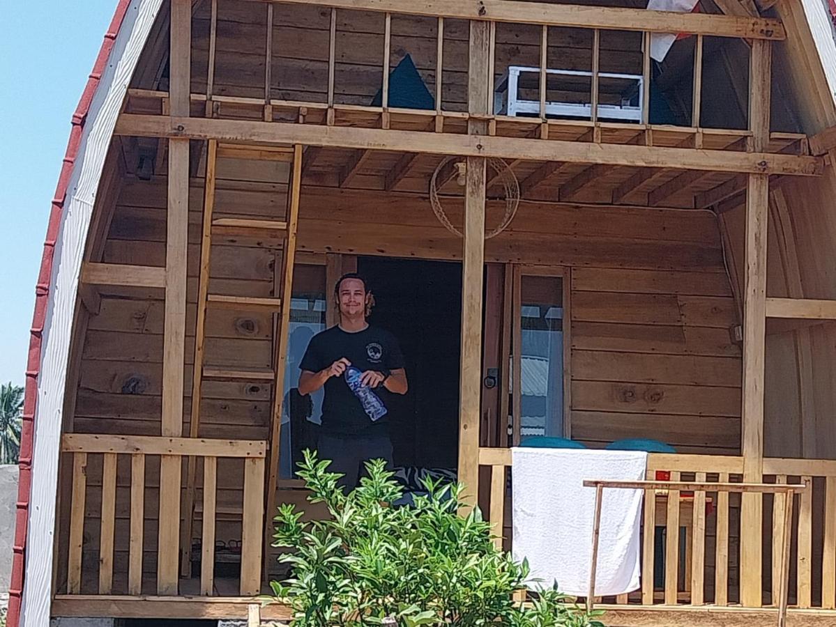 Selong Raturinjani Homestay מראה חיצוני תמונה