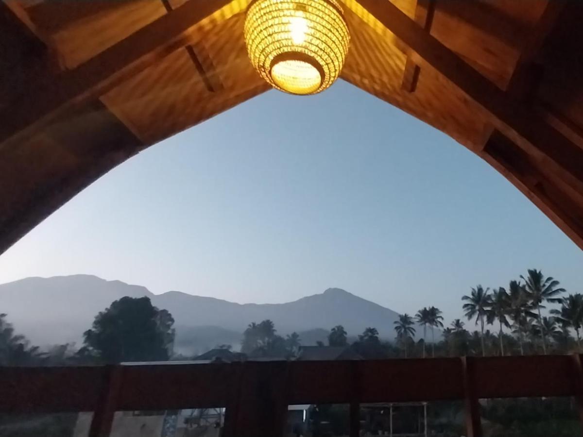 Selong Raturinjani Homestay מראה חיצוני תמונה