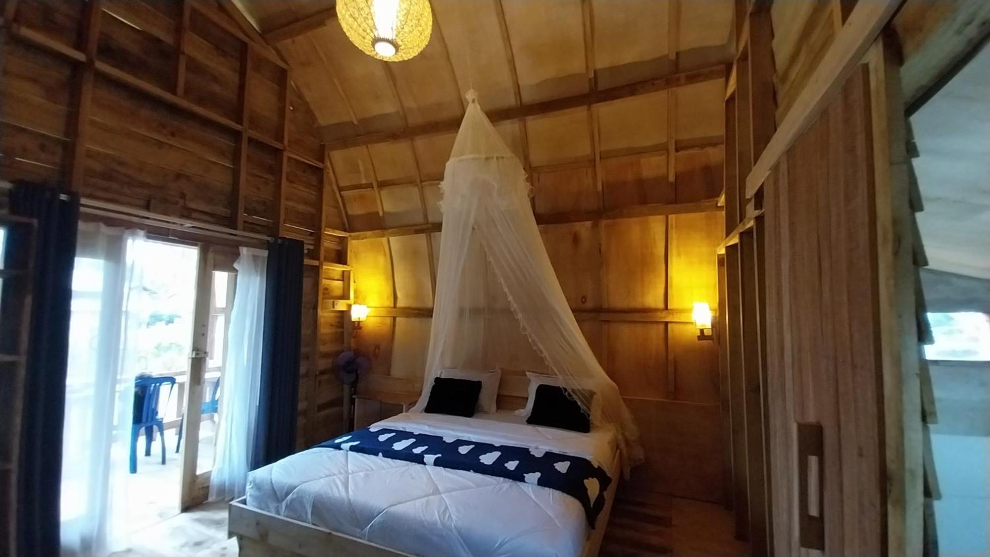 Selong Raturinjani Homestay מראה חיצוני תמונה