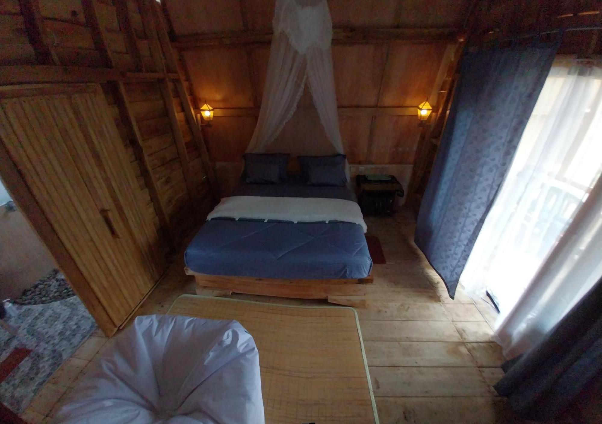 Selong Raturinjani Homestay מראה חיצוני תמונה