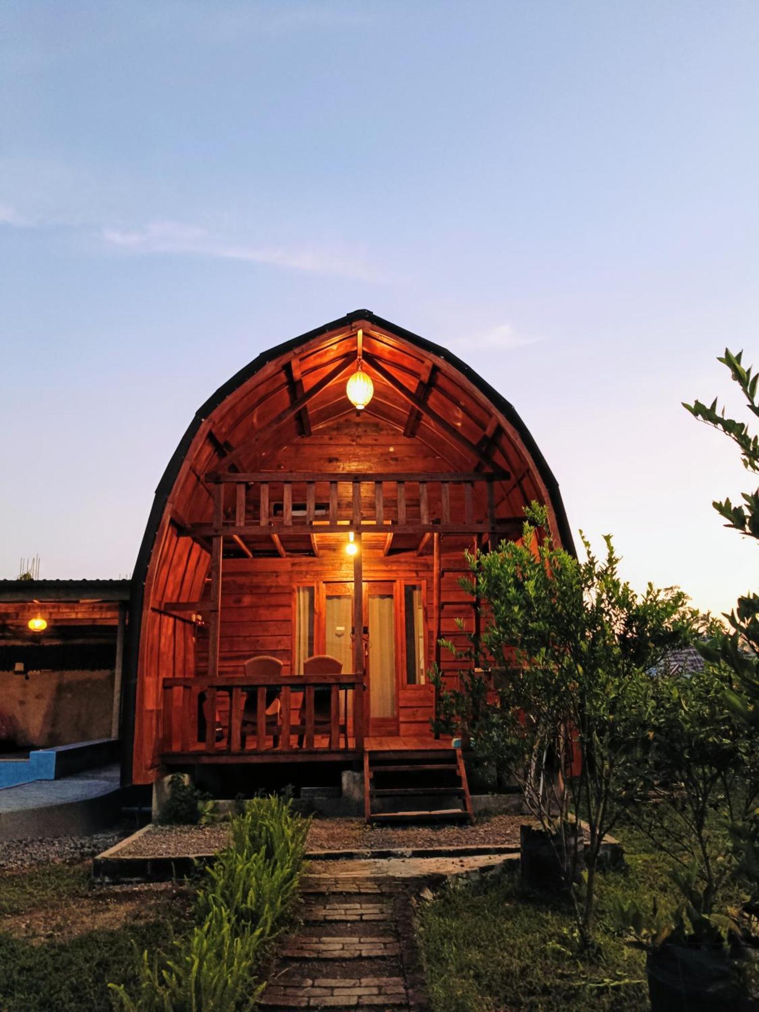 Selong Raturinjani Homestay מראה חיצוני תמונה