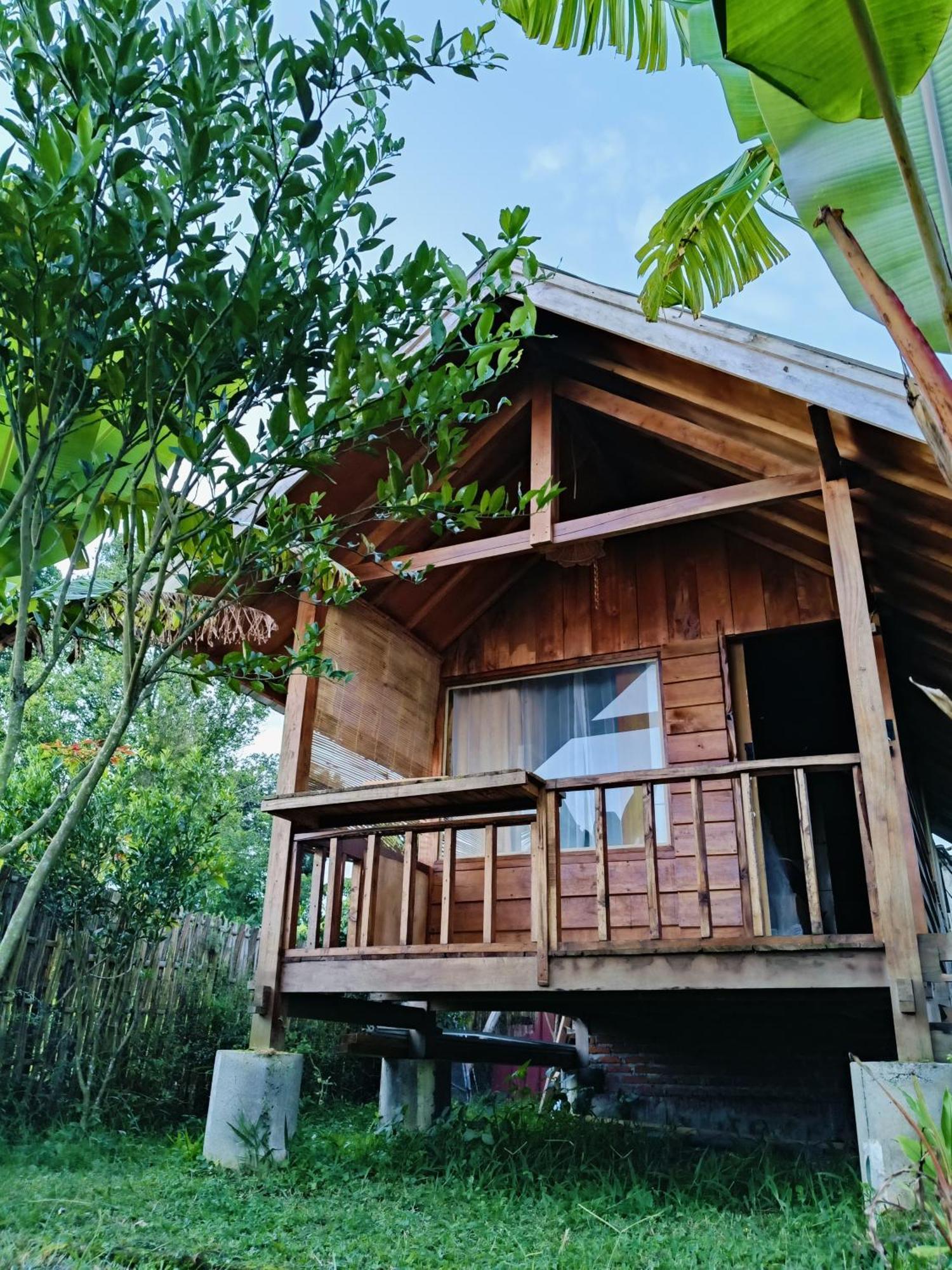 Selong Raturinjani Homestay מראה חיצוני תמונה